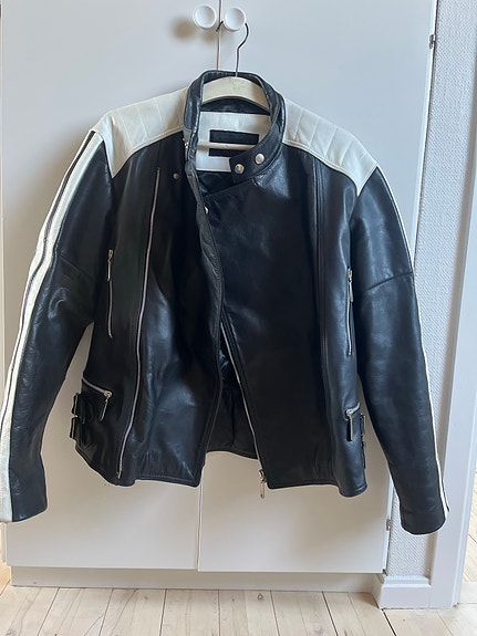 Product image 1 of 5