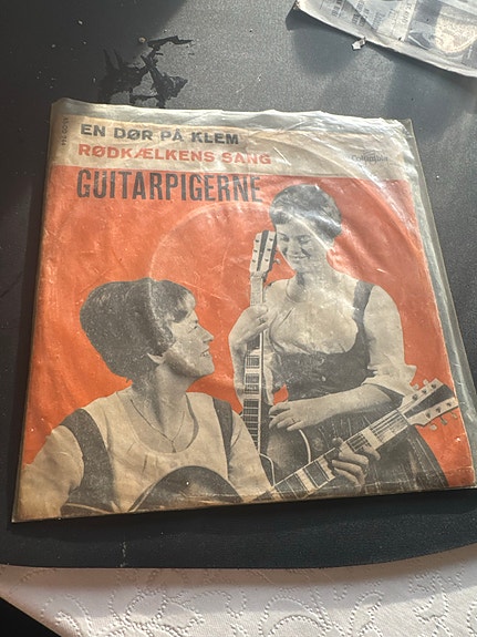 Product image 1 of 2