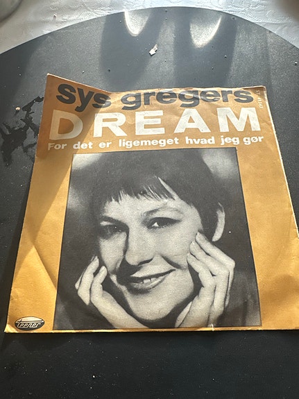 Product image 1 of 2