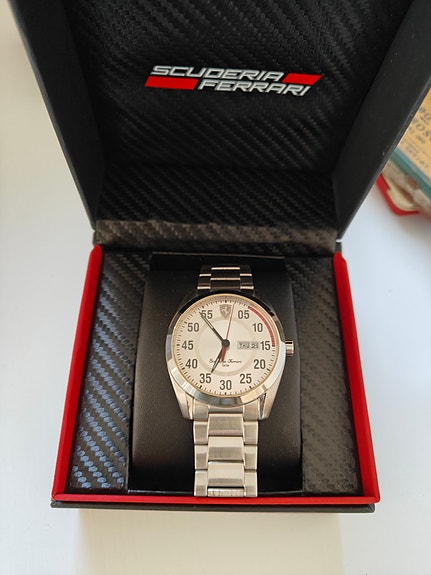 Product image 1 of 6