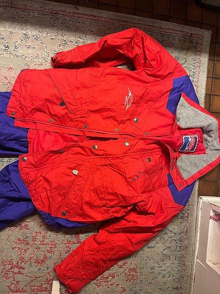 Product image 1 of 8