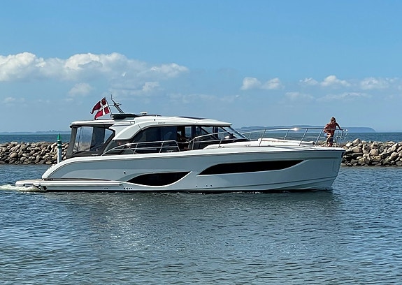 Marex 440 Gourmet Cruiser