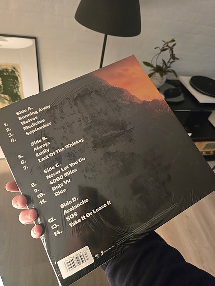 Product image 3 of 3