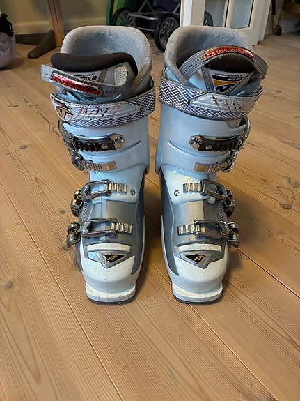 Product image 1 of 4