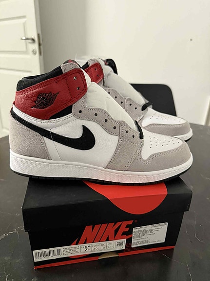 Product image 1 of 3