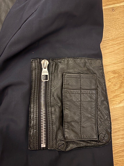 Product image 13 of 33