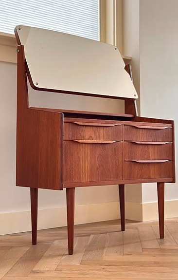 Product image 11 of 17