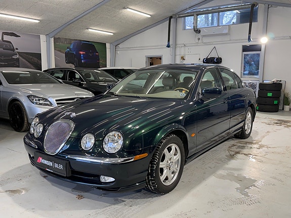 Jaguar S-TYPE