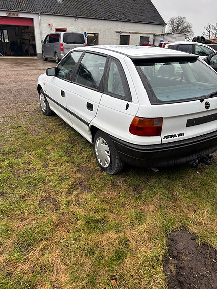 Opel Astra – billede 2