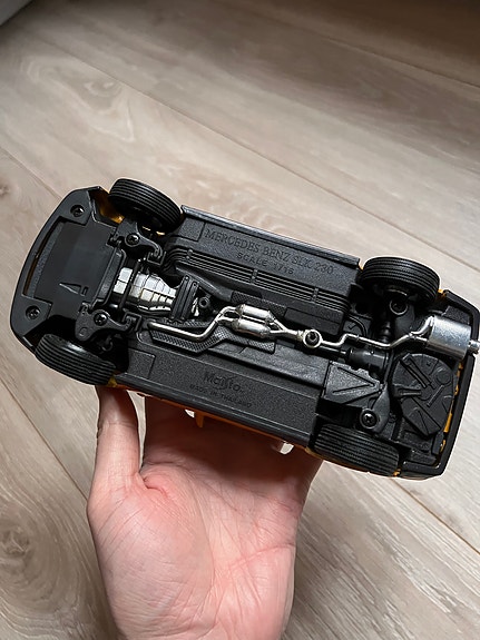 Product image 11 of 36