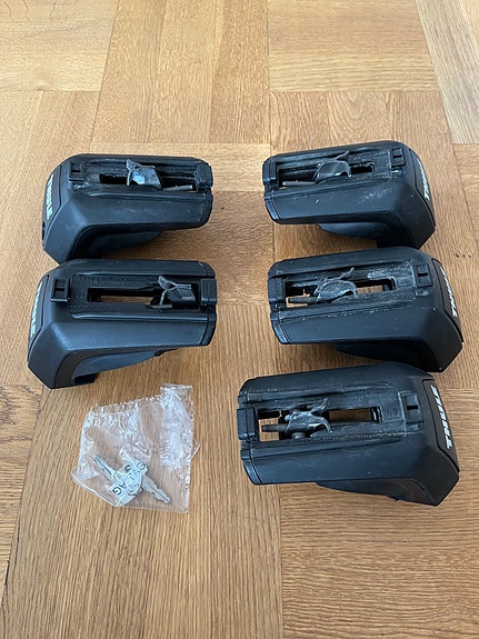 Product image 1 of 2