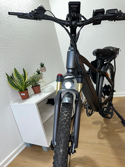 Product image 1 of 9