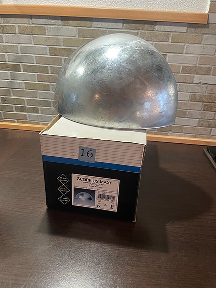 Product image 1 of 2