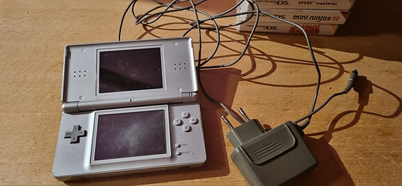 Product image 1 of 2