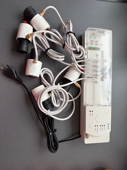 Product image 1 of 3