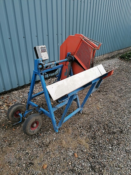 Product image 1 of 3