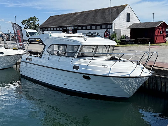 Motorbåd Viknes 930, Diesel V8 370hk