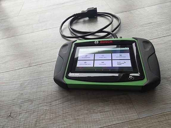 Product image 1 of 3