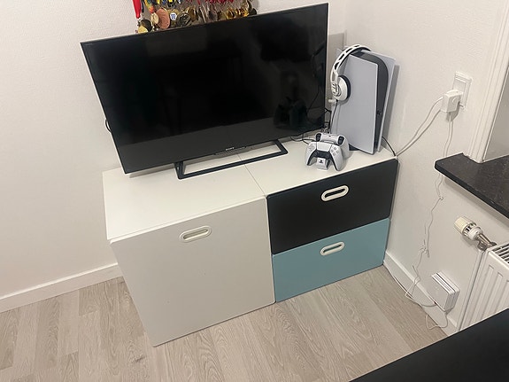 Product image 1 of 2