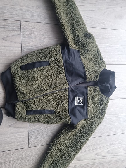 Product image 1 of 3