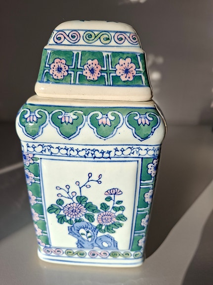 Product image 1 of 8