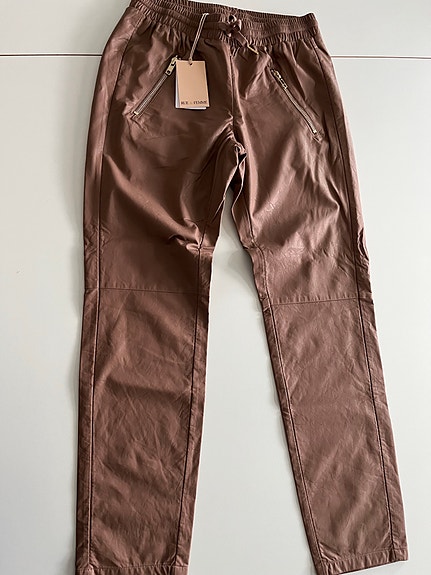 Product image 2 of 11