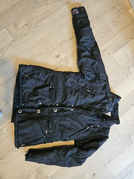 Product image 2 of 9