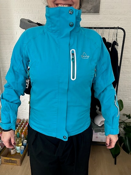 Product image 2 of 9