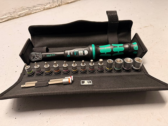 Product image 1 of 3