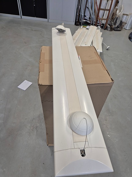 Product image 2 of 9