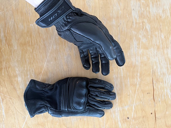 Product image 1 of 3