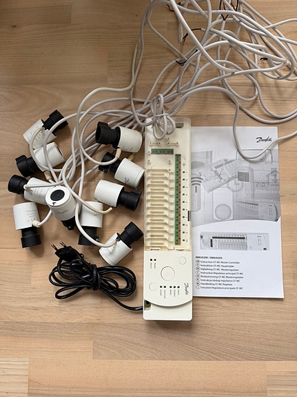 Product image 1 of 2