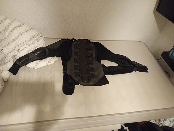 Product image 1 of 2