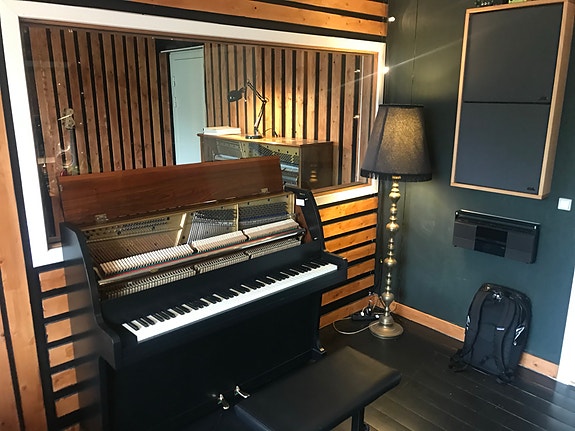 Product image 2 of 9