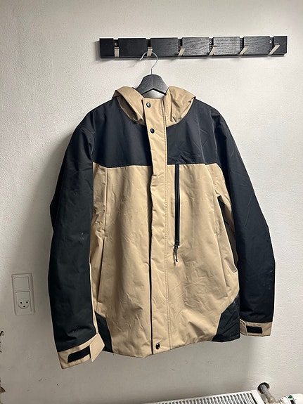 Product image 1 of 9