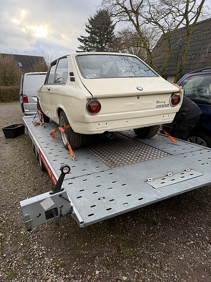 BMW 2000 1974 photo 2