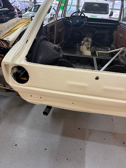 BMW 2000 1974 photo 4