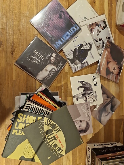 Product image 1 of 2