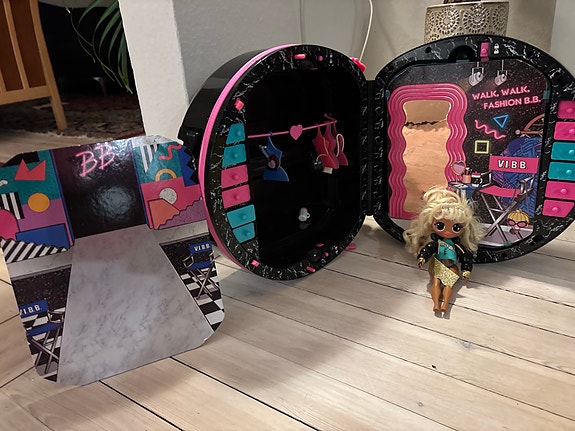 Product image 2 of 6