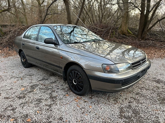 Toyota Carina E