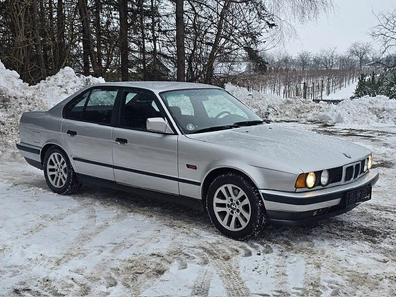BMW 524