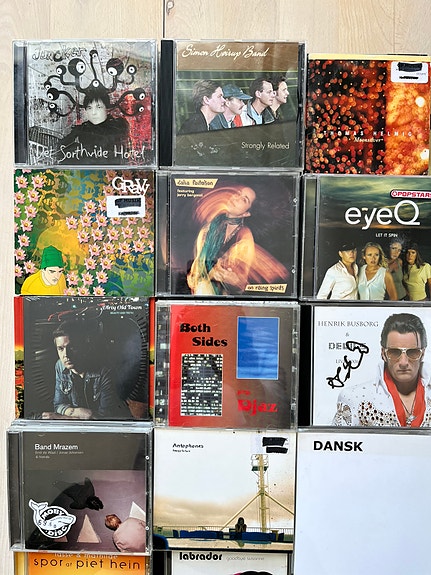 Product image 1 of 3