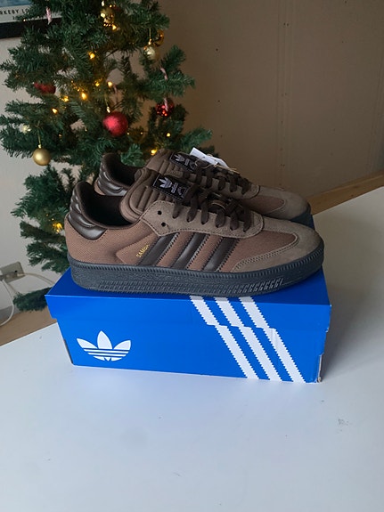 Product image 1 of 10