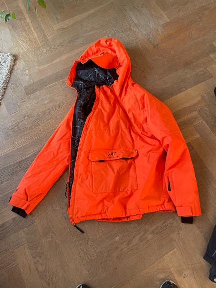 Product image 1 of 5