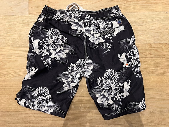 Product image 2 of 12