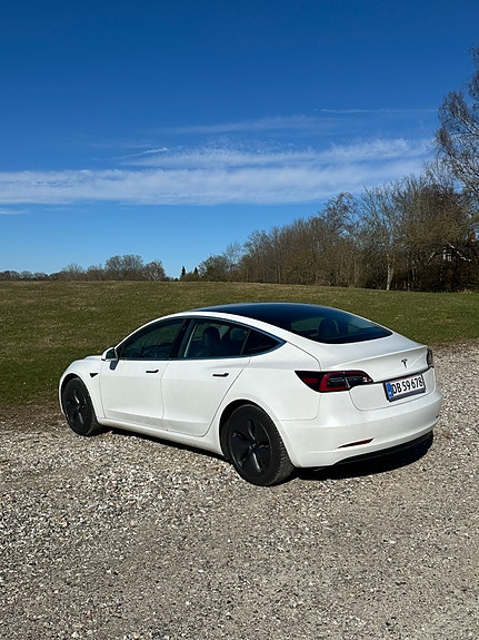 Tesla Model 3 til salg hos Nabilli