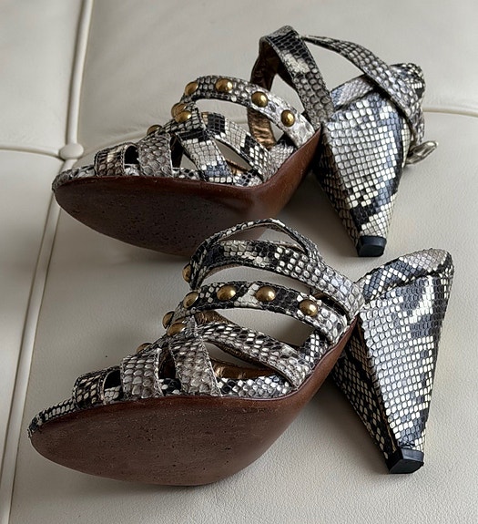 Product image 12 of 17