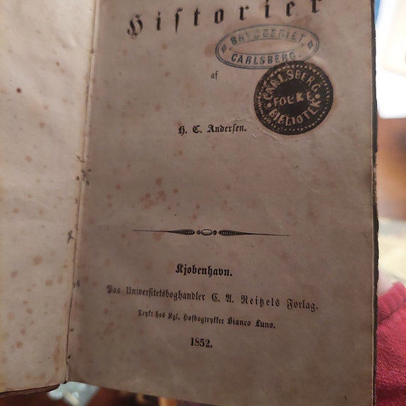 Product image 1 of 3