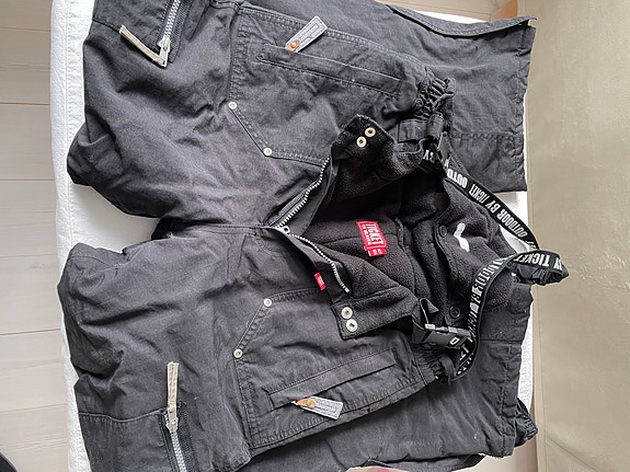 Product image 1 of 4