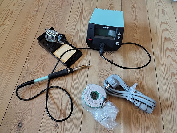 Product image 1 of 4